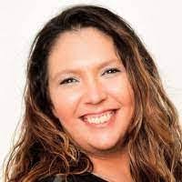 Beth Yoho's Instagram, Twitter & Facebook