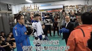 Jun 04, 2021 · 「炫富拳王」梅威瑟（floyd mayweather）即將於台灣時間6月7日，與網紅屁孩保羅（logan paul）在美國邁阿密滾石體育場進行拳擊表演賽， 老少雙方不免. Ghe 5 15lefwqm