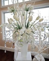 Factory silk flowers for wedding church backdrop decoration artificial flower hydrangea heads material silk flower usage wedding/banquet/event/party/hotel moq 200 a wide variety of flowers for church wedding options are available to you, such as plastic, 100% polyester and glass.you can. Winter Wedding A Little Wow For The Winter Wedding Not Sure Where To Get The Tulips In Th Tischdekoration Hochzeit Blumen Wedding Winter Diy Hochzeitsblumen