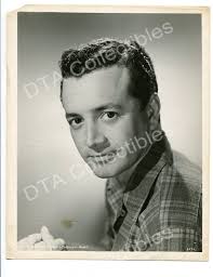 VIC DAMONE-8X10 PROMO STILL G: Comic