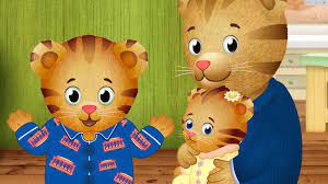 Daniel Margaret And Dad Looking At Audience Daniel Tiger S Neighborhood Pbs Kids Daniel Tiger