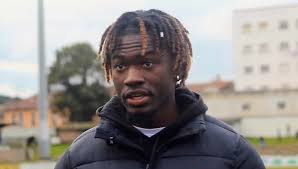 El Langreo refuerza su delantera con Jacques Bayo