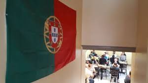 The median age among the portugal population is currently at 42.2 years of age, with a total life expectancy of 79.4 years of age in 2018. Mondial 2018 Avant Portugal Espagne Les Portugais De Rennes Motives