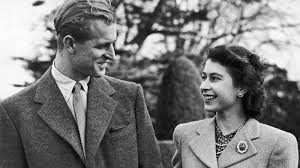 Queen elizabeth ii was crowned as queen at the age of 25 and today when we think of queen elizabeth alexandra mary (her full name), the image that comes to our mind is of dignity &authority. Leoriw1ow2pqtm