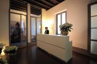 The locanda is an unexpected oasis of peace and quiet in milan's frenetic city centre. Antica Locanda Dei Mercanti Milano Prezzi Aggiornati Per Il 2021