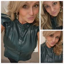 Landed safely in Amsterdam followed by a taxi ride to the Netherlands!  After settling in the hotel we bussed into town and spent a fun day  exploring! From visiting such quaint little