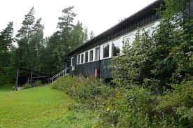 Flowers left on utøya in memory of those killed by breivikcredit: 10 Years On The Utoya Tragedy Remembered Life In Norway