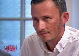 Agent immobilier france est un site internet pour la vente de biens immobiliers en france à des anglais, à des français et le marché international. Recherche Appartement Ou Maison Un Minimum Garanti Pour L Arrivee De Romain Cartier Toutelatele