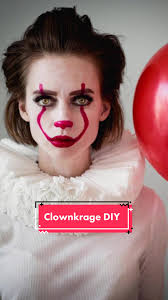 Skapa en unik clownkrage av kaffefilter