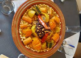 Echt lekkere marokkaanse couscous moet je gewoon stomen. Couscous Met 7 Groenten Ramadanrecepten Nl