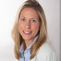 Sarah Denn's Instagram, Twitter & Facebook