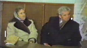 În urmă cu exact 21 de ani, cuplul nicolae şi elena ceauşescu erau împuşcaţi după un proces sumar, notează adevărul. Sergiu Mihalcea La Zidul ExecuÈiei Lui CeauÈescu Facebook