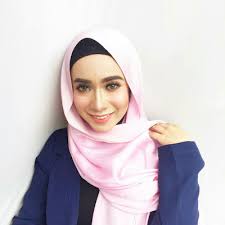 Bakal menyaksikan gandingan baru hisyam hamid dan amira othman sebagai teraju utama drama. Lagu Tema Ost Drama Abang Bomba I Love You