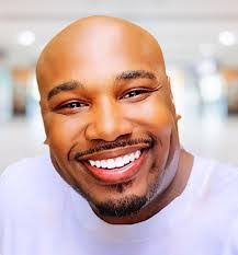 Lester Bowden's Instagram, Twitter & Facebook