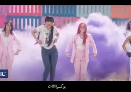 تخرج من كلية الفنون الجميلة في جامعة حلوان، وكان مشتركا في فرقة أتيليه المسرح. Ù†ÙØ³ÙŠ Ø£Ø¨Ù‚Ù‰ Ù‚Ø±ÙŠØ¨Ø© Ù…Ù†Ù‡ Ø²ÙŠ ÙØ§Ù†Ù„Ø© Ù‚Ø·ÙˆÙ†ÙŠÙ„ Ù…ÙŠØ³ Ø­Ù…Ø¯Ø§Ù† ØªØ«ÙŠØ± Ø§Ù„ØºØ¶Ø¨ Ø¨Ø³Ø¨Ø¨ Ø¬Ø±Ø£Ø© Ø¥Ø¹Ù„Ø§Ù† Ù…Ù„Ø§Ø¨Ø³ Ø¯Ø§Ø®Ù„ÙŠØ©