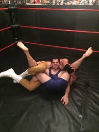 Anyone here have a fetish for wrestling? : rgaybros