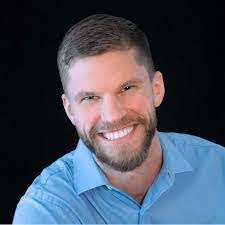 Justin Boe's Instagram, Twitter & Facebook