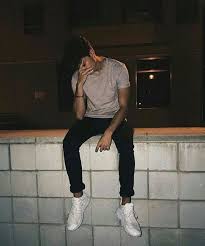 Weitere ideen zu jungs, süße jungs, teenie jungs. Pinned To Fashion On Pinterest Photography Poses For Men Boy Photography Poses Mens Photoshoot Poses