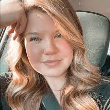 Candace Kaufman's Instagram, Twitter & Facebook