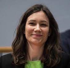 Deshalb sind wir mit vielen anderen jugendorganisationen im „bündnis bildungsticket aktiv! Familienministerin Spiegel Zum Vierten Mal Mutter Geworden Welt