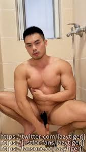 粉丝定制视频假JB自插& 菊花喷水！ | FansOne 讓創作更有價值