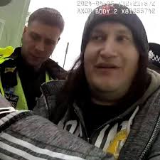 This is brilliant! A new Oasis mural has appeared in Greater Manchester 🙌  It's