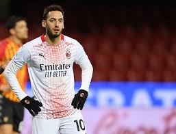 Ac milan vs manchester united: Manchester United Set To Miss Out On Ac Milan Star Hakan Calhanoglu