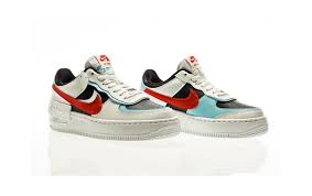 American sportswear giant nike has established an inimitable reputation for performance and innovation. Nike Air Force 1 Shadow Da4291 100 Weiss Orange Jungle