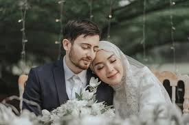 Namun, perasaan memaklumi dan mau menerima adalah hal yang penting dalam suatu hubungan. Tanda Tanda Bahwa Jodohmu Sudah Dekat Part 2 Kumparan Com