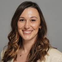 Amanda Folkerts's Instagram, Twitter & Facebook