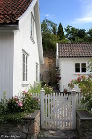 6 Astonishing Tricks Solid Metal Fence Veggie Garden Fence Veggie Garden Fence Chicken Wire Fence Lattice Fen Backyard Fences Garden Fence Panels Fence Design