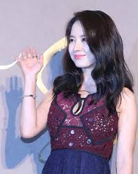 Ari oct 03 2016 12:23 am start knowing him when watching monster korean drama.then,heard friend talked lots about jihyo new boyfriend. Song Ji Hyo Chen Bolin To Star In Married