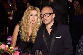 Discret, engagé et talentueux, pascal obispo est un artiste complet : Pascal Obispo Julie Hantson Pascal Obispo And Julie Hantson Photos Sidaction Gala Dinner In Paris Zimbio