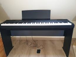 Voici les annonces de 1 à 35. Achetez Piano Numerique Occasion Annonce Vente A Etrepagny 27 Wb162021607