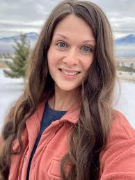 Hey all! I just want to introduce myself. I'm a travel agent. I can book  any kind of trip from trains to cruises and everything in between. If  you're looking to travel