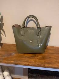 Olive Green With Gold Hardware Great Condition Purses Michael Kors Purses Tote Bag
