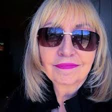 Brenda Pate's Instagram, Twitter & Facebook