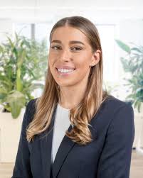 You're going to stand out anyway, so embrace it.” — Caroline Shaunessy '26  Two-Year Program To celebrate Women's Week 2025, the Women's Business  Association (WBA) spotlighted four Kellogg women whose journeys reflect