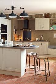 On Apprivoise Ou On Relooke Ce Sol En Terre Cuite Meuble Cuisine Decoration Interieure Cuisine Et Cuisines Design