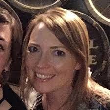 Keri Bradshaw's Instagram, Twitter & Facebook