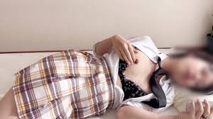 【個人撮影】スマホでえっちな動画見ながらオナニーしちゃった☺️💦