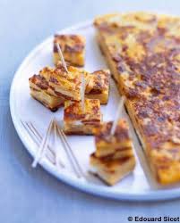 Tortilla Au Chorizo Pour 6 Personnes Recettes Elle A Table Recette Recette Tortilla Recettes De Cuisine Alimentation