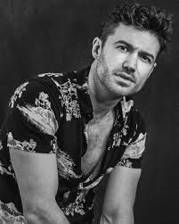 Haaave you heard? How I Met Your Father premieres January 18, only on  @hulu! @himyfonhulu #HIMYF