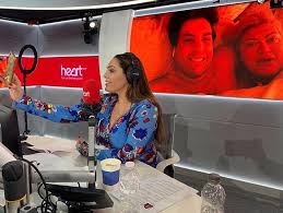 La modella e presentatrice kelly brook è stata fotografata a londra all'uscita di heart radio. Kelly Brook Has Reinvented Herself As A Radio Dj Express Digest