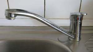 This will let air into the water tank and allow it to drain more. Kitchen Sink Faucet Leaking At Base Diagnostics And Troubleshooting