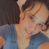 Caroline Arroyo's Instagram, Twitter & Facebook