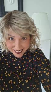 Te dejo un vídeo rápido de la peluca Joyful, de @rokokohaircompany sé que  muchas de vosotras lo estabais esperando 😜, Es el color R14/88/8R,  #chiaracabello #alopeciagirl #nohairdontcare #hairloss ...