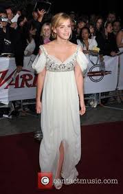 Mar 10, 2016 emma watson has revealed some seriously disturbing news. Watson S Shock At Pervy Paparazzi Contactmusic Com