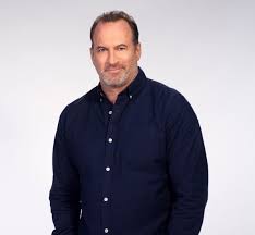 Whether you're with your family or dining with friend, there's a little something for everyone. Exclusive We Interviewed Scott Patterson Gilmore Girls Brasil