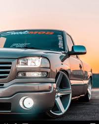 A vamos, vamos a dar. Pin By Leonel On Trokas Dropped Trucks Chevy Trucks Lowered Lowrider Trucks